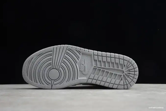554724-092 Mid Light Smoke 1 AIR Jordan Grey 0525